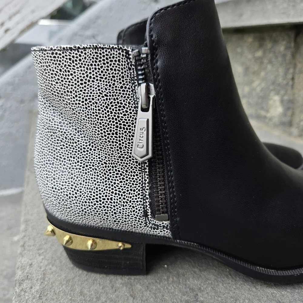 NW Cirus Women's Black Ankle Boots-Size 6